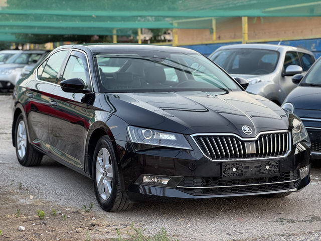 Skoda Superb Skoda Superb 2.0TDI * DSG * NAVI * LED *XENON - автомобили, коли, обяви за нови и употребявани 0