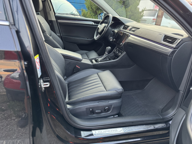 Skoda Superb Skoda Superb 2.0TDI * DSG * NAVI * LED *XENON - автомобили, коли, обяви за нови и употребявани 10