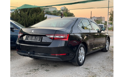 skoda-superb-skoda-superb-2-0tdi-dsg-navi-led-xenon - 5