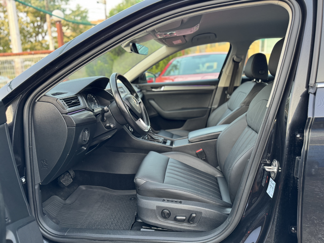 Skoda Superb Skoda Superb 2.0TDI * DSG * NAVI * LED *XENON - автомобили, коли, обяви за нови и употребявани 7