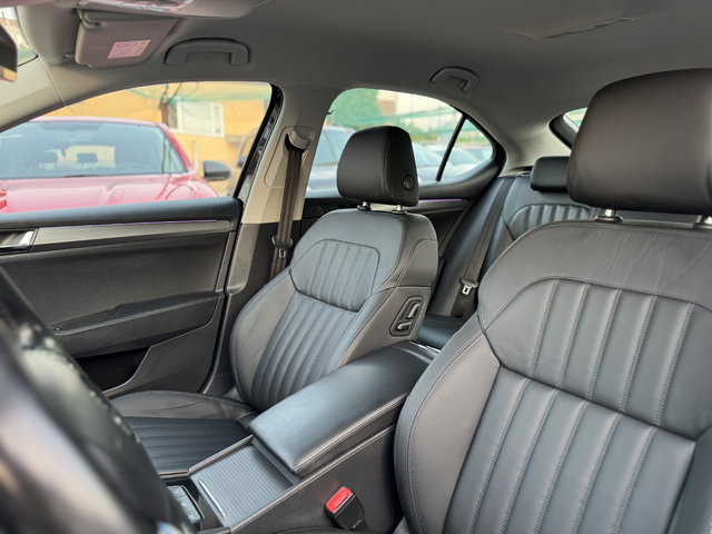 Skoda Superb Skoda Superb 2.0TDI * DSG * NAVI * LED *XENON - автомобили, коли, обяви за нови и употребявани 8