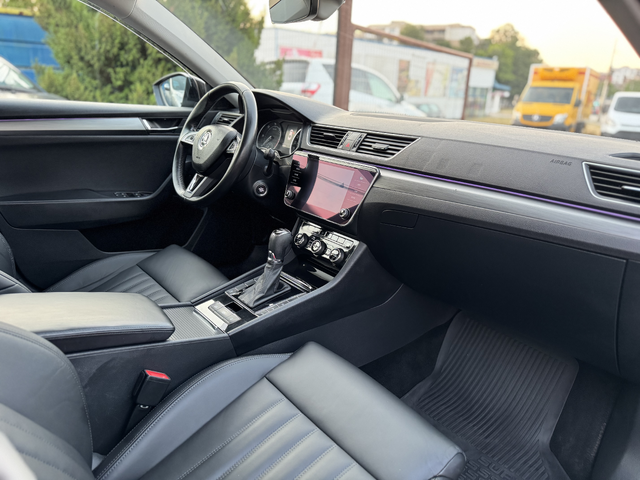 Skoda Superb Skoda Superb 2.0TDI * DSG * NAVI * LED *XENON - автомобили, коли, обяви за нови и употребявани 9