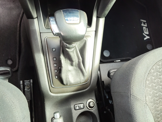 Skoda Yeti 1, 2i 105ps DSG NAVI - автомобили, коли, обяви за нови и употребявани 12