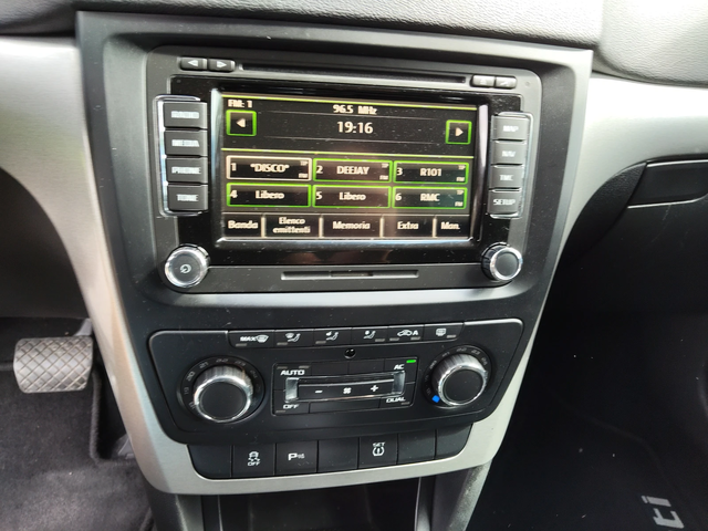 Skoda Yeti 1, 2i 105ps DSG NAVI - автомобили, коли, обяви за нови и употребявани 6