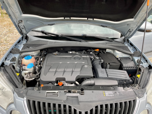 Skoda Yeti 2.0 TDI 4X4 - автомобили, коли, обяви за нови и употребявани 8