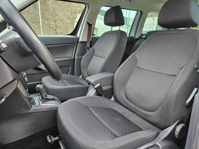 Skoda Yeti 1.6 Tdi AVTOMAT/NAVIG/134 000km - автомобили, коли, обяви за нови и употребявани 10