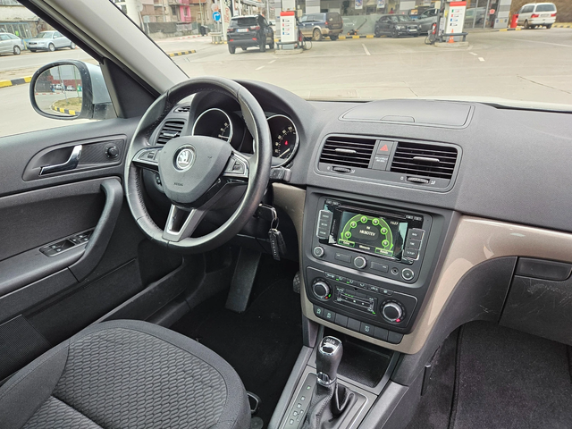 Skoda Yeti 1.6 Tdi AVTOMAT/NAVIG/134 000km - автомобили, коли, обяви за нови и употребявани 9