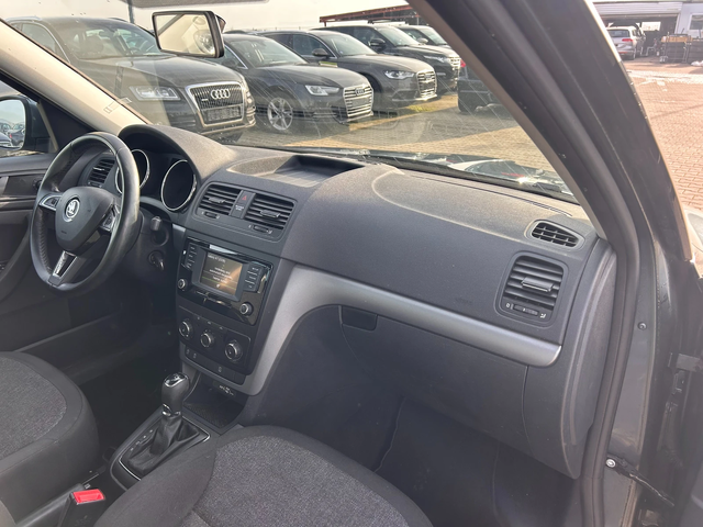 Skoda Yeti 1.2TSI AVTOMAT/NAVI EURO 6 - автомобили, коли, обяви за нови и употребявани 9
