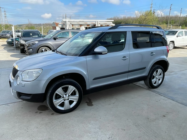 Skoda Yeti 2.0tdi 110k.c * UNIKAT* - автомобили, коли, обяви за нови и употребявани 3