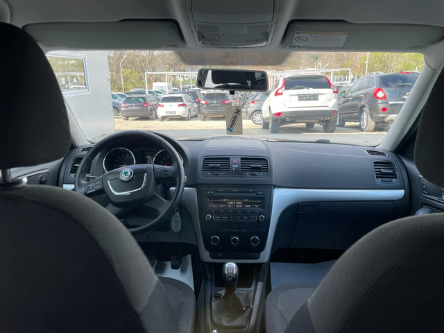 Skoda Yeti 2.0tdi 110k.c * UNIKAT* - автомобили, коли, обяви за нови и употребявани 8