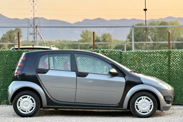 Smart Forfour 1.1i (64 кс) - автомобили, коли, обяви за нови и употребявани 7