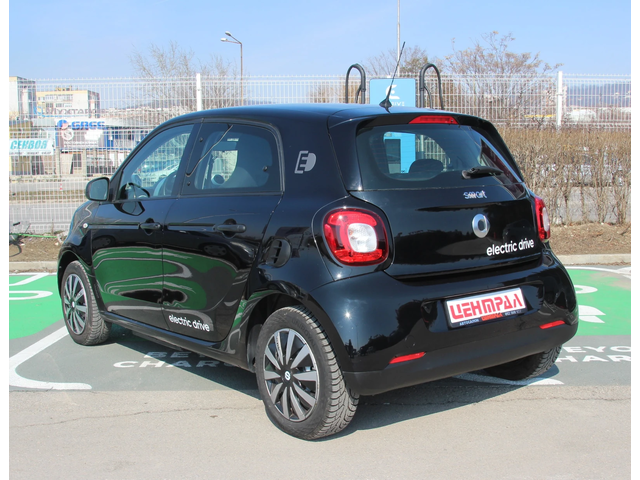 Smart Forfour EQ LED  НОВ ВНОС ГЕРМАНИЯ - автомобили, коли, обяви за нови и употребявани 6