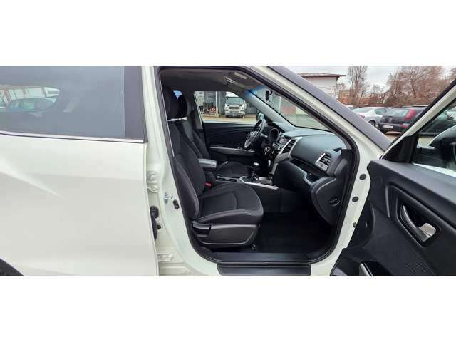 SsangYong Tivoli 1.6 e-XDI 114k.c UNIKAT ITALIA EURO 6C - автомобили, коли, обяви за нови и употребявани 12
