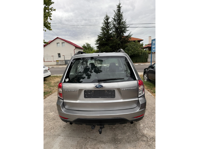 Subaru Forester 2.0 BENZIN AUSTRIA - автомобили, коли, обяви за нови и употребявани 4