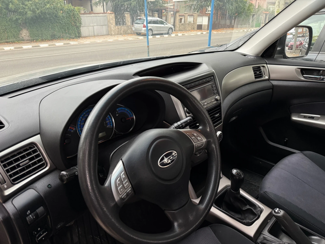 Subaru Forester 2.0 BENZIN AUSTRIA - автомобили, коли, обяви за нови и употребявани 6