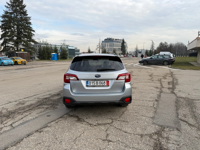 Subaru Outback 2.5 LUXURY - автомобили, коли, обяви за нови и употребявани 4