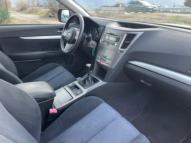 Subaru Outback 2.0D-4x4-ITALIA - автомобили, коли, обяви за нови и употребявани 3