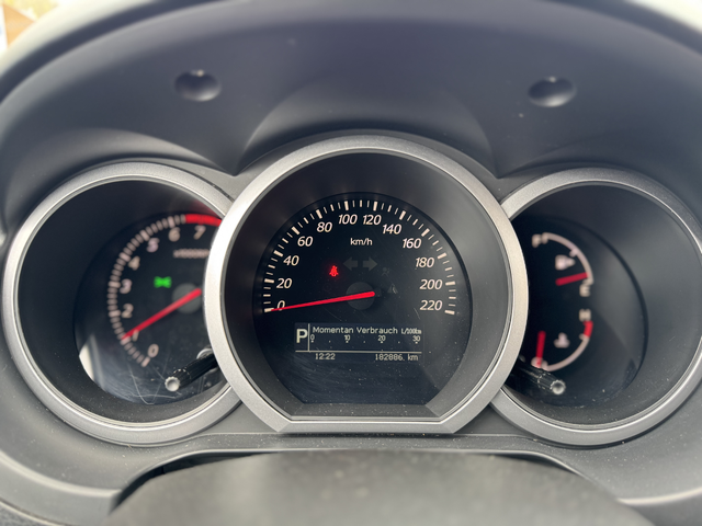 Suzuki Grand vitara 2.4i 4x4 Automatic - автомобили, коли, обяви за нови и употребявани 12