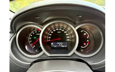 Suzuki Grand vitara 2.4i AUTOMATIC - автомобили, коли, обяви за нови и употребявани 11