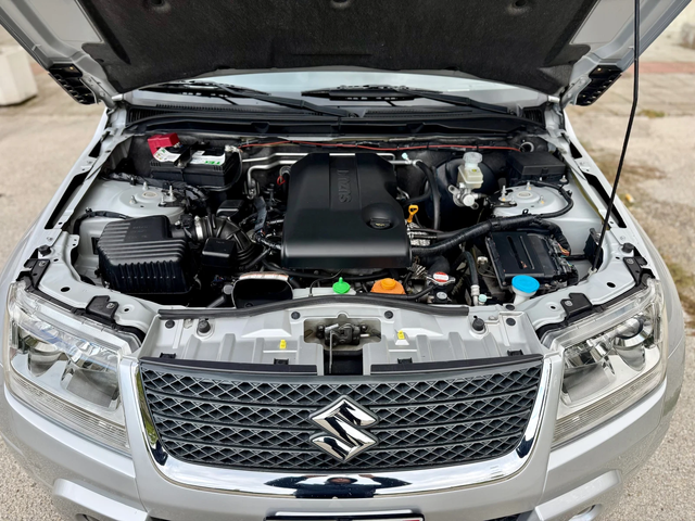 Suzuki Grand vitara 2.4i AUTOMATIC - автомобили, коли, обяви за нови и употребявани 14