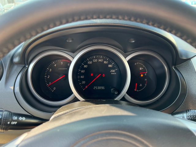 Suzuki Grand vitara 1.9 D - автомобили, коли, обяви за нови и употребявани 12