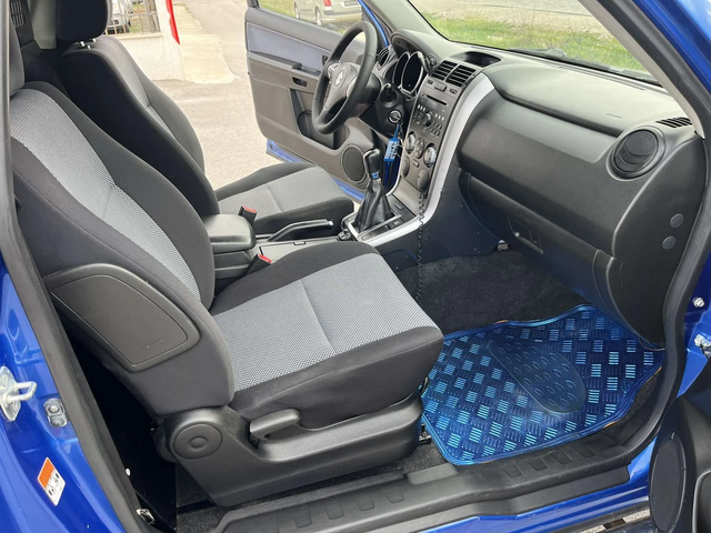 Suzuki Grand vitara 1.6I 107кс 4Х4 EURO 4 КЛИМАТИК - автомобили, коли, обяви за нови и употребявани 8