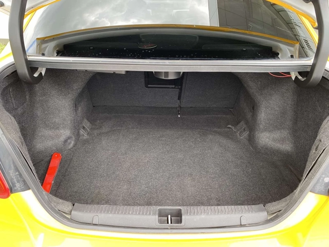 Suzuki Kizashi 2.4 AUT AWD - автомобили, коли, обяви за нови и употребявани 6