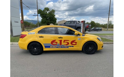 Suzuki Kizashi 2.4 AUT AWD - автомобили, коли, обяви за нови и употребявани 8