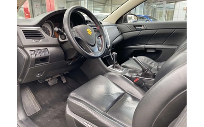Suzuki Kizashi 2.4 AUT AWD - автомобили, коли, обяви за нови и употребявани 9
