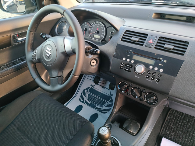 Suzuki Swift 1.3Iㅤ ㅤ ㅤ ㅤ - автомобили, коли, обяви за нови и употребявани 9