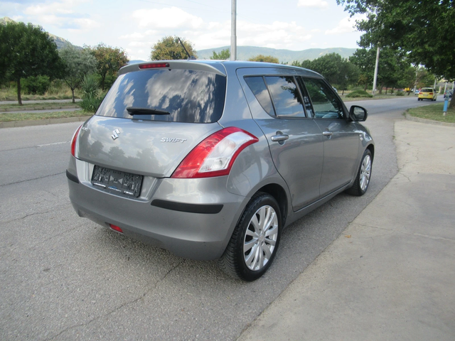 Suzuki Swift 1.3DDIS 75ps * ПЕРФЕКТЕН* - автомобили, коли, обяви за нови и употребявани 4