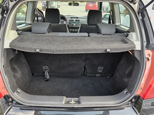 Suzuki Swift 1.3i-92кс= КЛИМАТИК= 187.000км - автомобили, коли, обяви за нови и употребявани 8