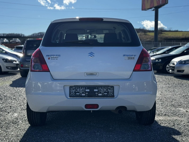 Suzuki Swift 1.3I - автомобили, коли, обяви за нови и употребявани 7