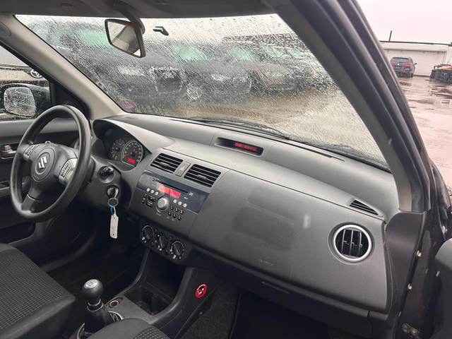 Suzuki Swift 1.3i EURO 4 - автомобили, коли, обяви за нови и употребявани 9