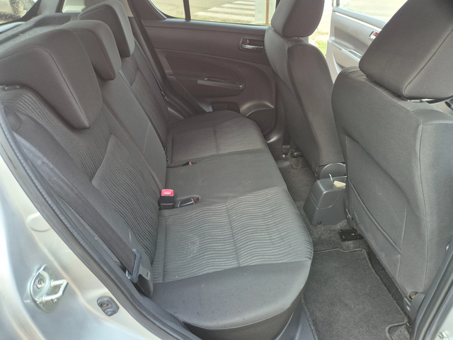 Suzuki Swift 1.3DDIS - автомобили, коли, обяви за нови и употребявани 11