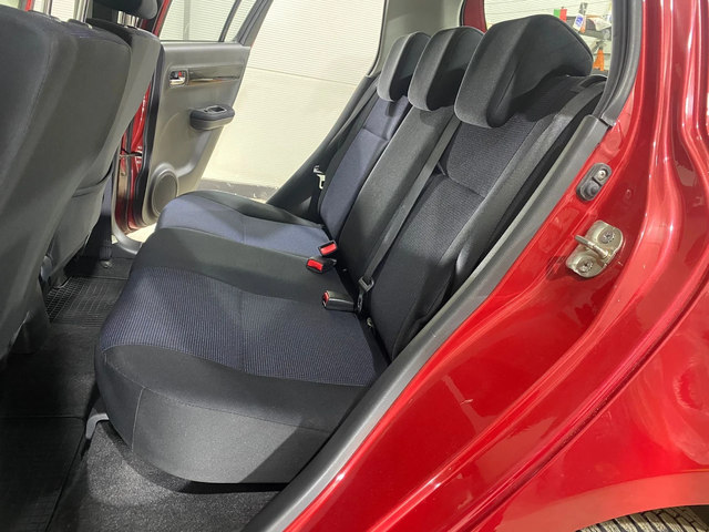 Suzuki Swift 1.3i - автомобили, коли, обяви за нови и употребявани 9