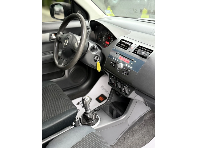 Suzuki Swift 1.3DDIS* КЛИМАТИК* ТОП* СОБСТВЕН ЛИЗИНГ - автомобили, коли, обяви за нови и употребявани 9