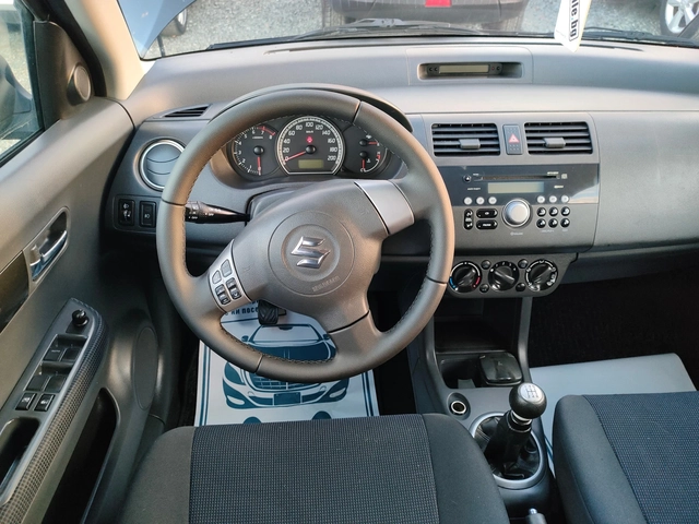 Suzuki Swift 1.3 I.  4x4 - автомобили, коли, обяви за нови и употребявани 10