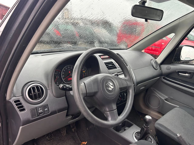 Suzuki SX4 1.6i EURO 4 - автомобили, коли, обяви за нови и употребявани 9