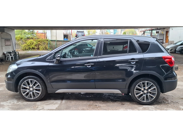 Suzuki SX4 S-Cross Suzuki S-Cross 1.6 4x4   Панорама, Кожа, Сервизна - автомобили, коли, обяви за нови и употребявани 3