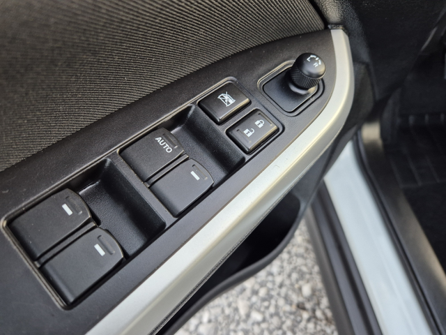 Suzuki Vitara 1.6 D e6 - автомобили, коли, обяви за нови и употребявани 15