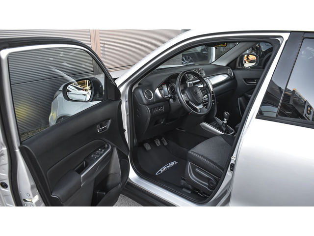 Suzuki Vitara 1.4 BoosterJet Privilege - автомобили, коли, обяви за нови и употребявани 7