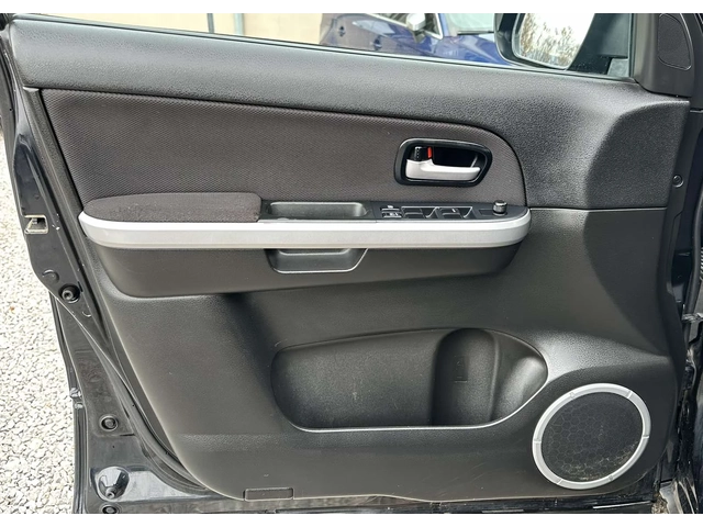 Suzuki Vitara 2.4i 169HP 4X4 - автомобили, коли, обяви за нови и употребявани 16