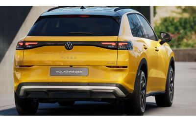 VW T-Roc T-Roc Life 1.5 eTSI OPF DSG - автомобили, коли, обяви за нови и употребявани 7