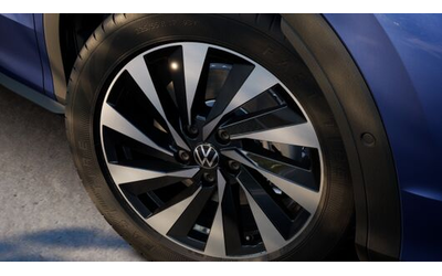 VW T-Roc T-Roc Life 1.5 eTSI OPF DSG - автомобили, коли, обяви за нови и употребявани 8