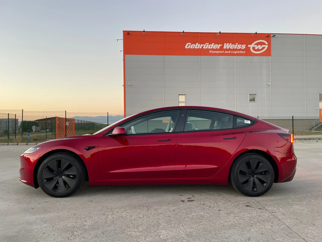 Tesla Model 3 New model 2024 LongRange - автомобили, коли, обяви за нови и употребявани 3