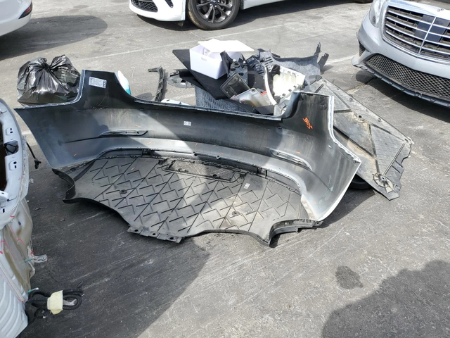 Tesla Model 3 - автомобили, коли, обяви за нови и употребявани 11