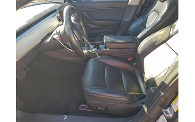 Tesla Model 3 - автомобили, коли, обяви за нови и употребявани 7