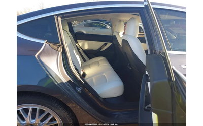 Tesla Model 3 LONG RANGE DUAL MOTOR ALL-WHEEL DRIVE - автомобили, коли, обяви за нови и употребявани 6