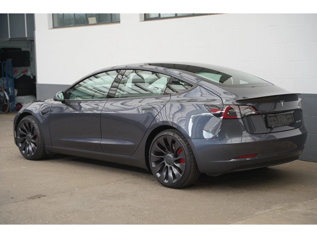 Tesla Model 3 Performance - автомобили, коли, обяви за нови и употребявани 3